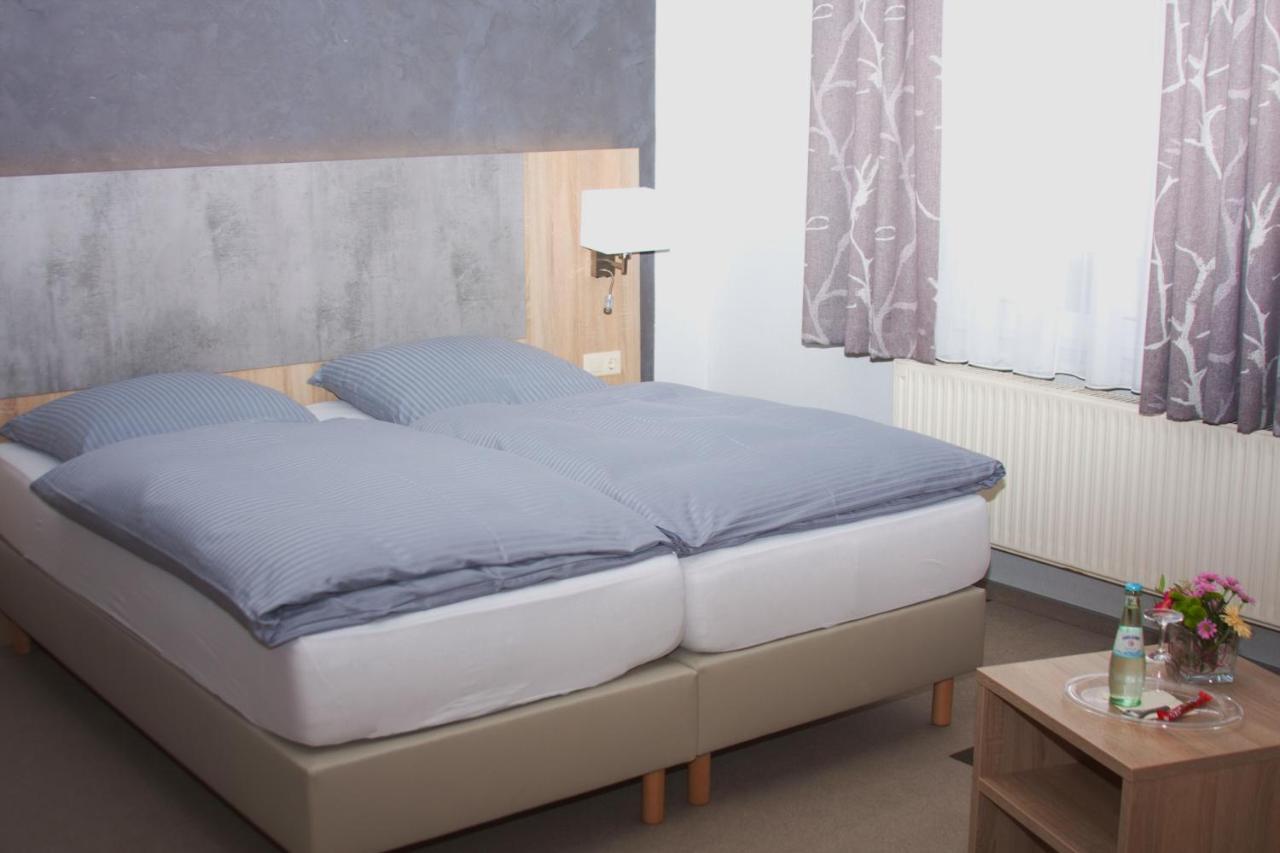 Stichwehs Hotel Am Bahnhof Elze Ngoại thất bức ảnh